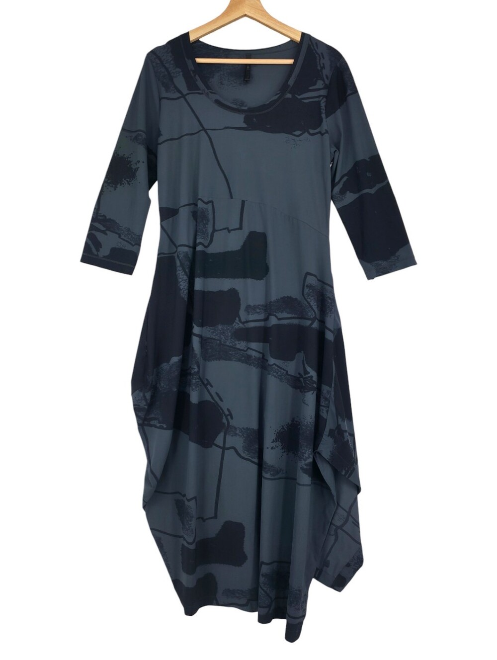 Porto Gray Abstract Sculptural Balloon Hem Stretch Knit Maxi Lagenlook Dress 2
